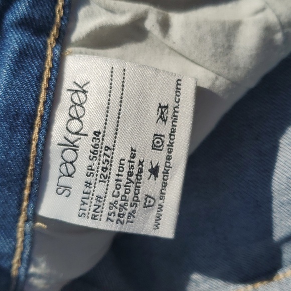 SOLD - NWT Sneak Peek Sexy Boyfriend Denim Shorts Lace Cutout 30 Size M Raw Hem - Picture 5 of 9